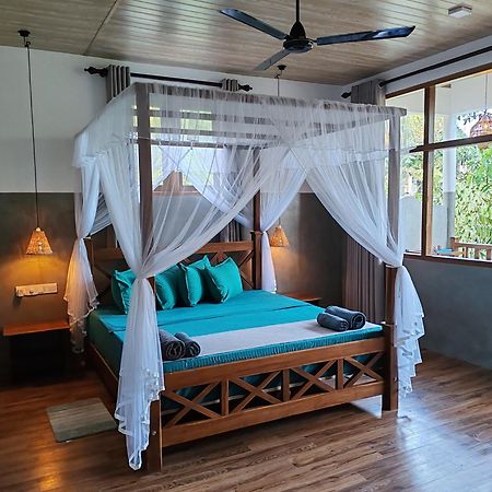 The Jungle View Hotel Mirissa Bagian luar foto