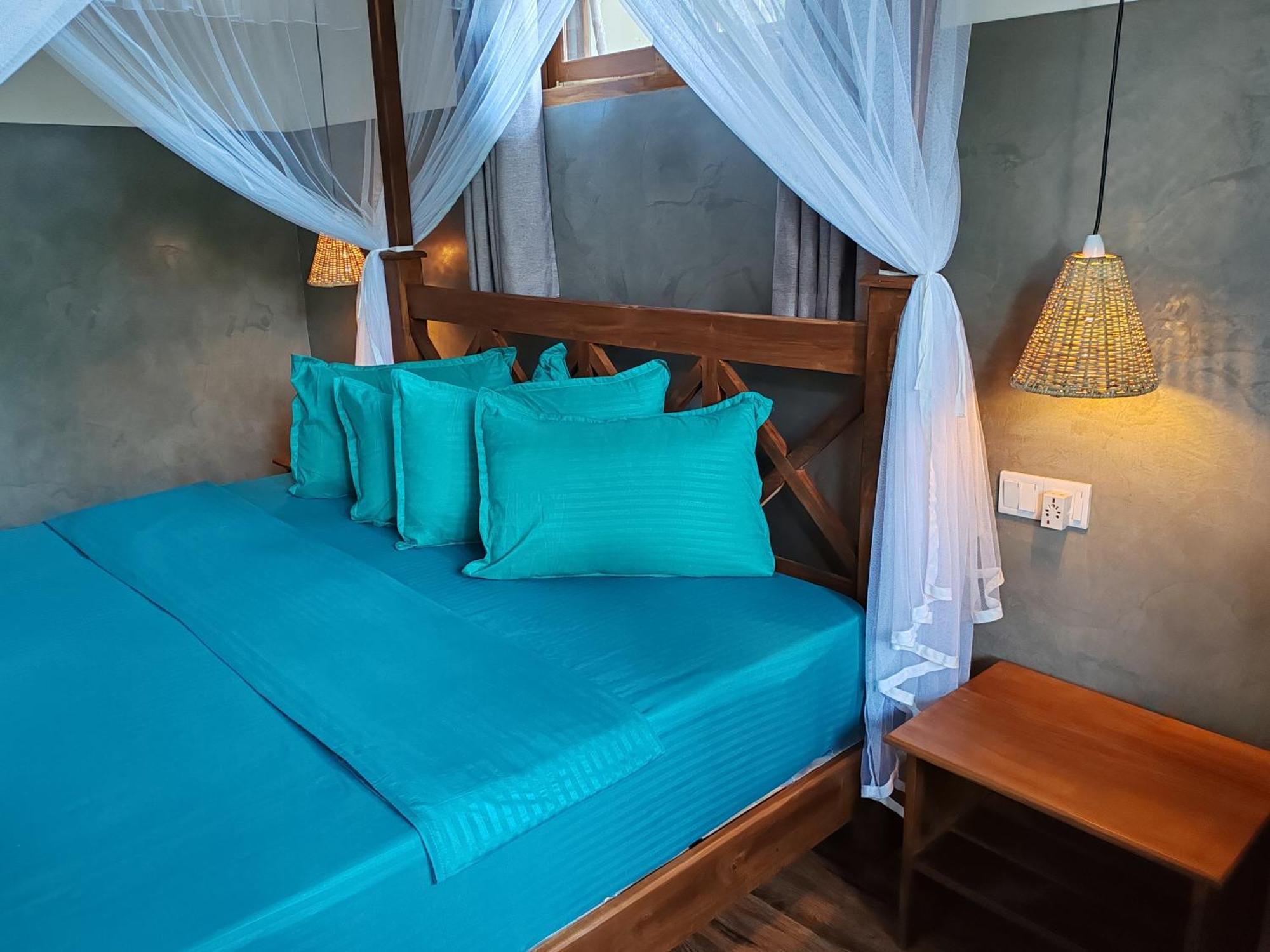 The Jungle View Hotel Mirissa Bagian luar foto