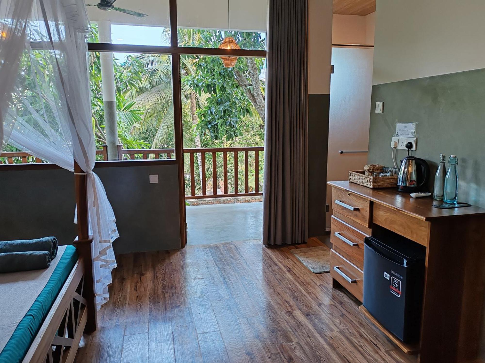The Jungle View Hotel Mirissa Bagian luar foto